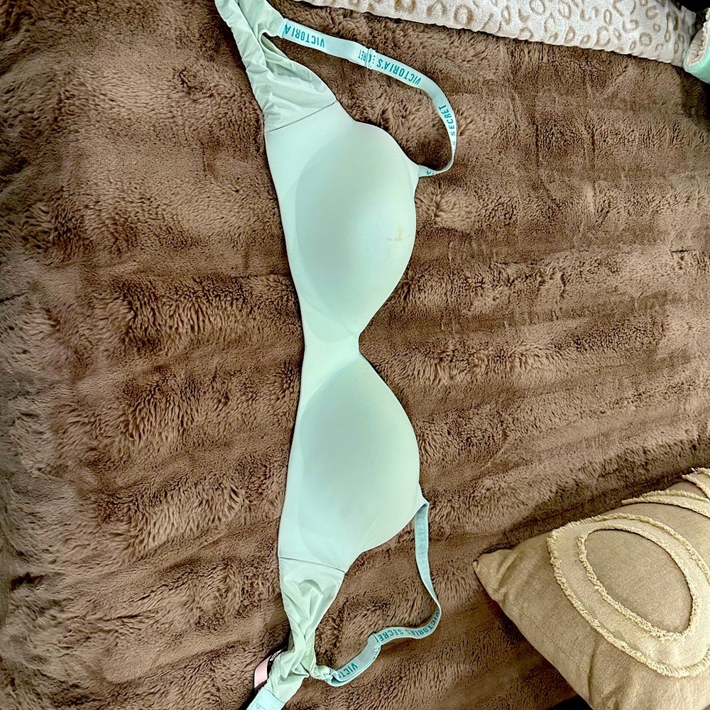 Victoria secret bra size 38dd